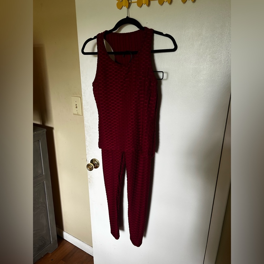 Athletic Wear!! Wine Red Workout Set! 💪🏼💄